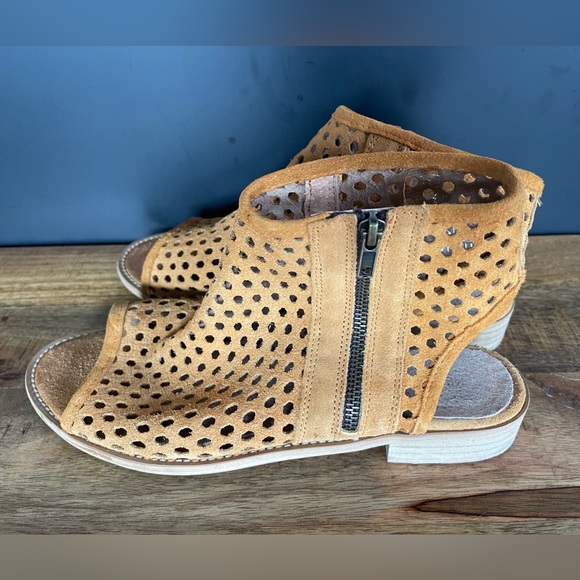 Musse and Cloud suede sandals - Picture 3 of 7